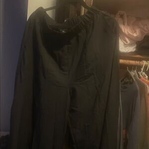 Hot Topic Black Lightweight Women's Cardigan